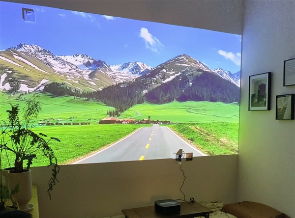 影仪有什么区别 当贝U1评测 教你怎么选PG电子麻将胡了2长焦投影仪和超短焦投